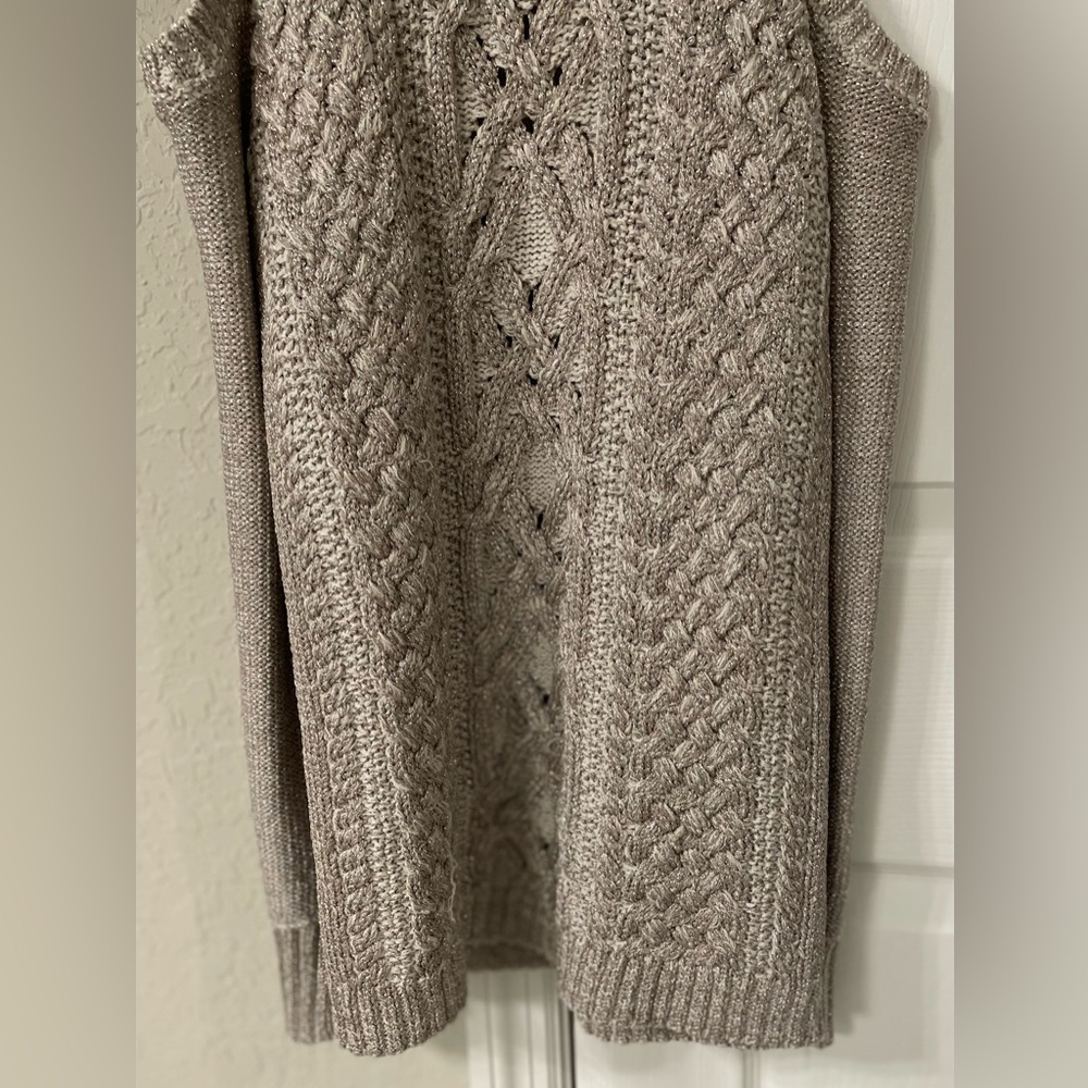 BCBG Max Azaria Women’s Cold Shoulder Metallic Cable Knit L/S Sweater-XS-EUC - Picture 5 of 16